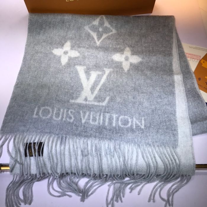 Louis Vuitton Scarf LV00039